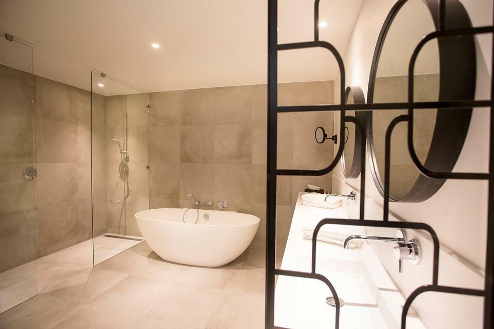 Van Der Valk Hotel Apeldoorn Esterno foto